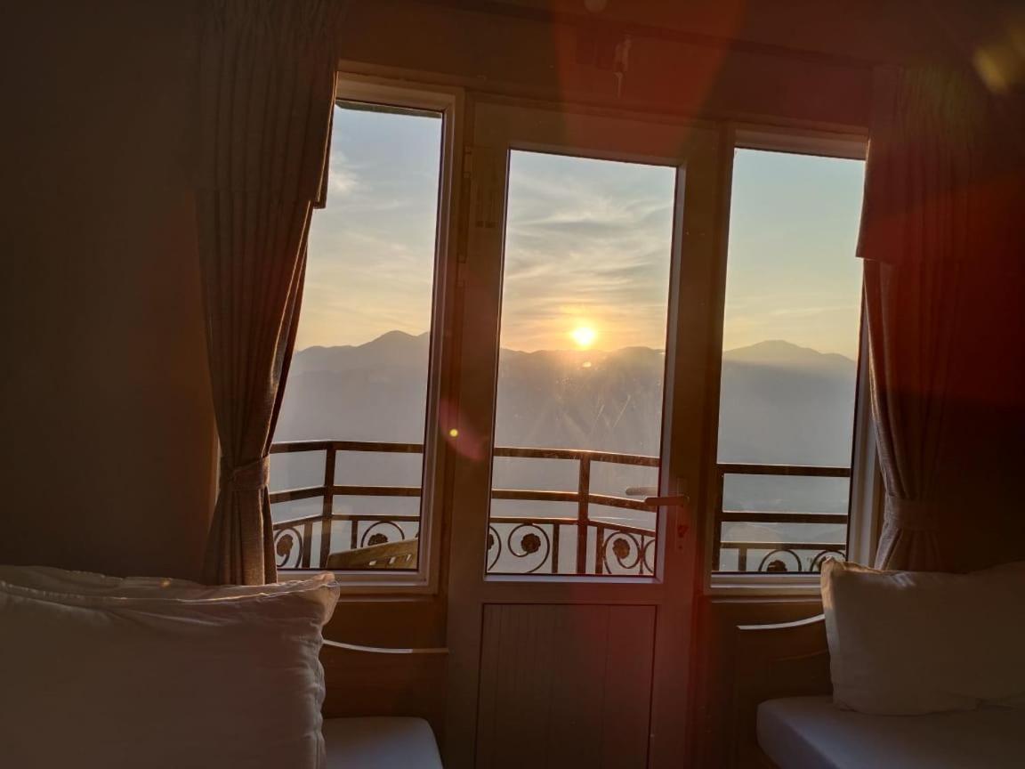 Hotel High Ground Inn Sarangkot Pokhara Exterior photo