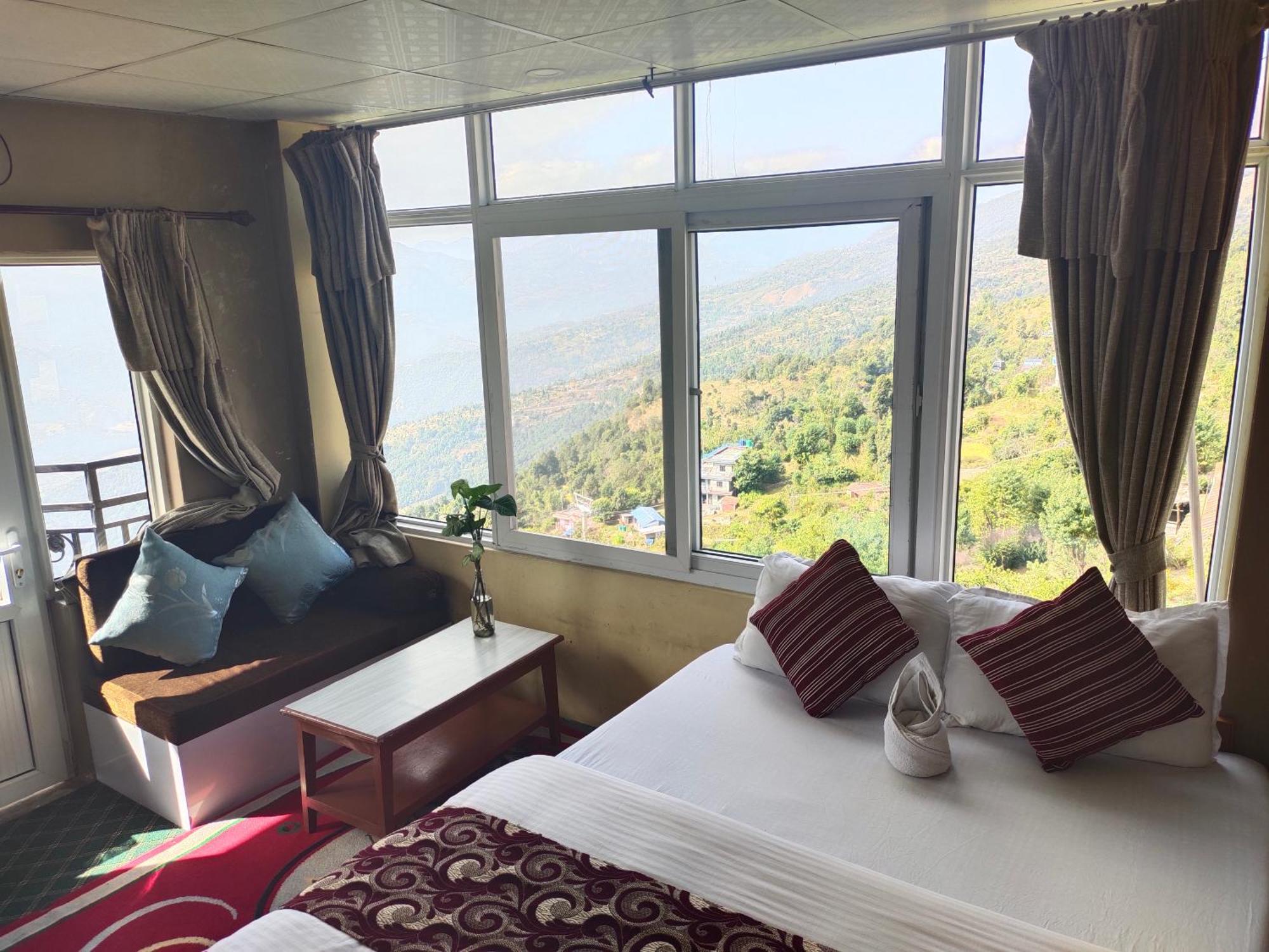 Hotel High Ground Inn Sarangkot Pokhara Room photo